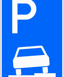 Parken auf Gehwegen halb in Fahrtrichtung rechts