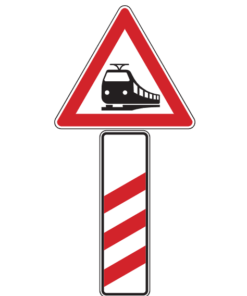 Bahnübergang mit dreistreifiger Bake (10)