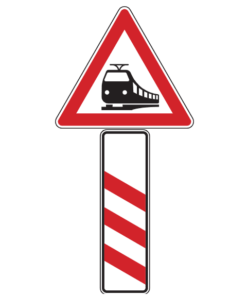 Bahnübergang mit dreistreifiger Bake (20)