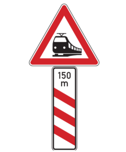 Bahnübergang mit dreistreifiger Bake (150-21)